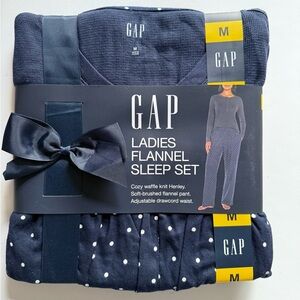 GAP Ladies Flannel Sleep Set Sz M Navy Polka Dot Pajamas Henley Top & Pants New